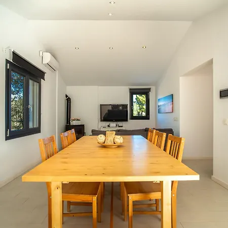 Bernat By Interhome * Biniamar